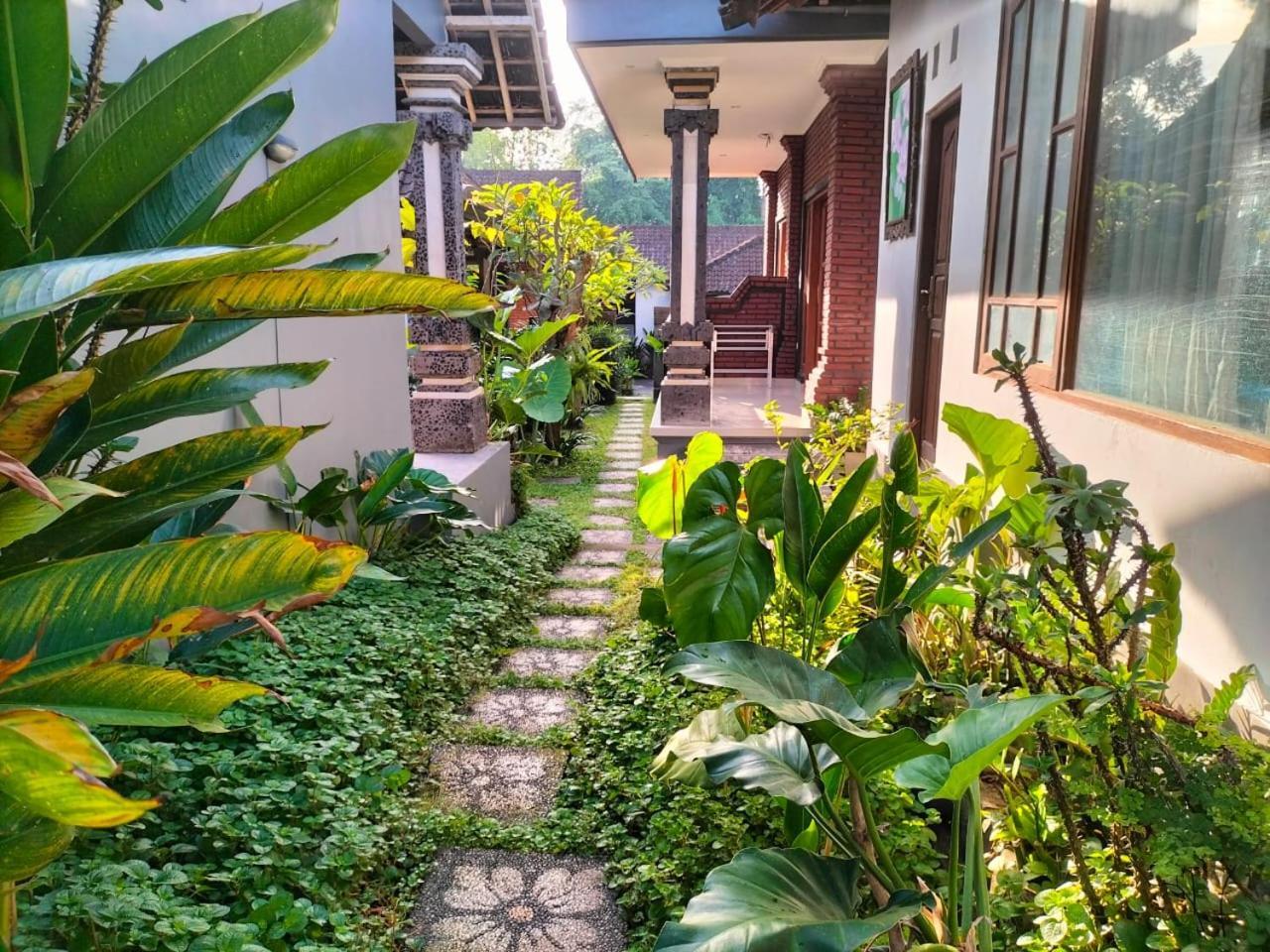 Ojek'S Homestay Ubud Rum bild